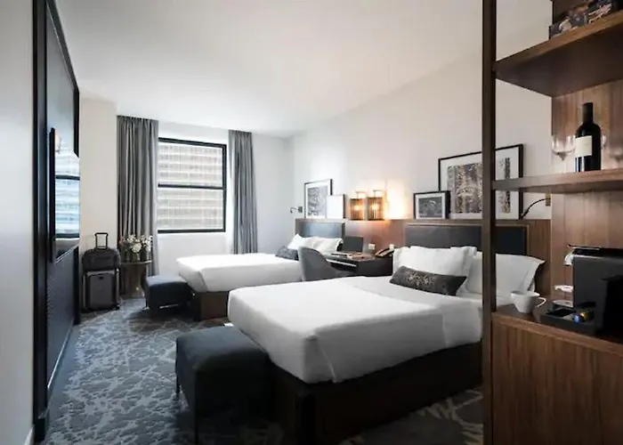 Londonhouse Chicago, Curio Collection By Hilton