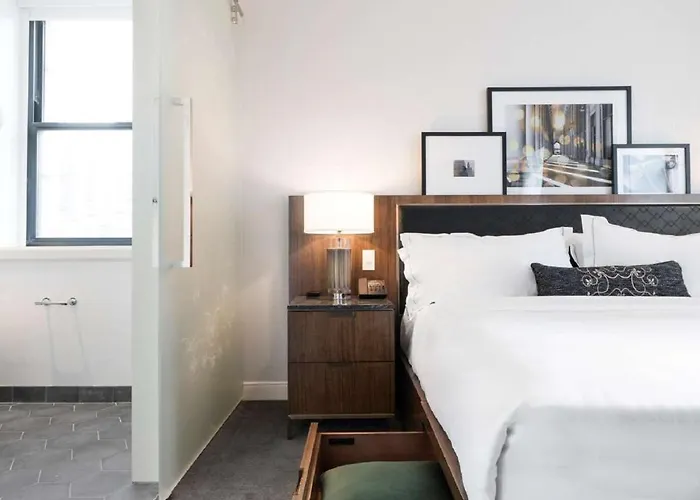 Hotel Londonhouse Chicago, Curio Collection By Hilton